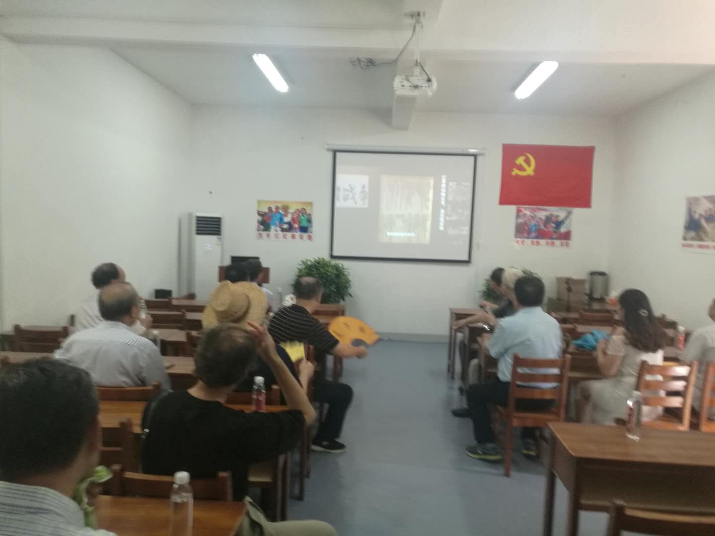 参观“江南小延安一一溧水李巷_南京扶贫之窗