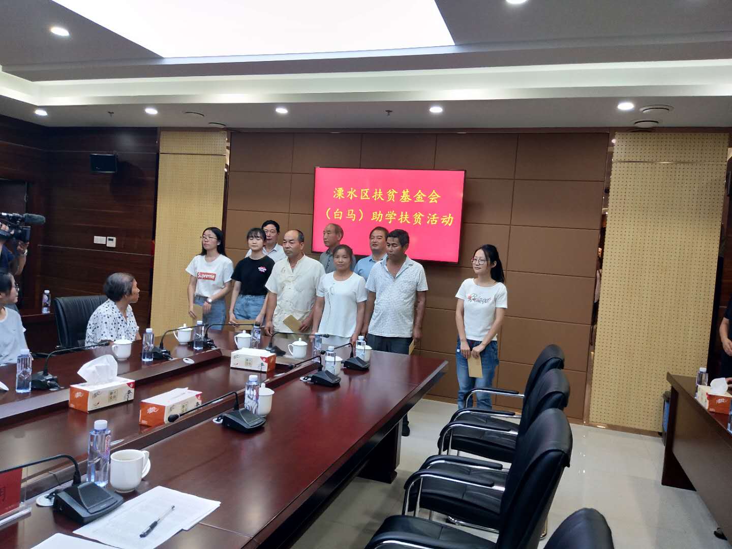 南京市溧水区扶贫基金会到白马镇开展扶贫助学活动