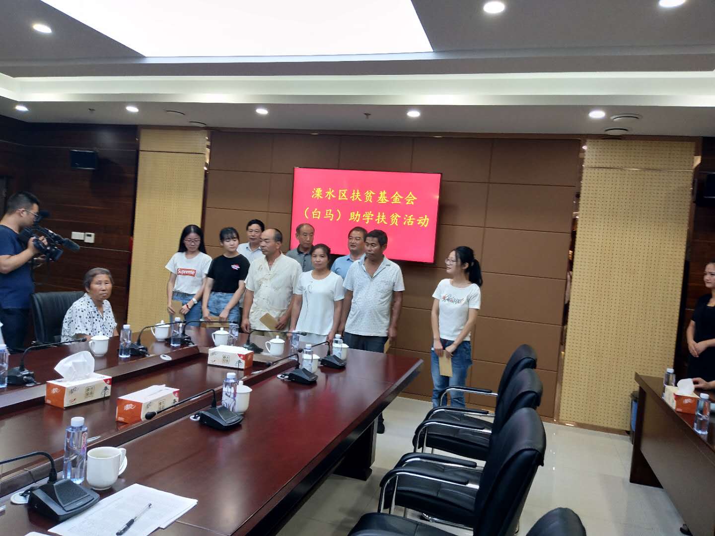 南京市溧水区扶贫基金会到白马镇开展扶贫助学活动