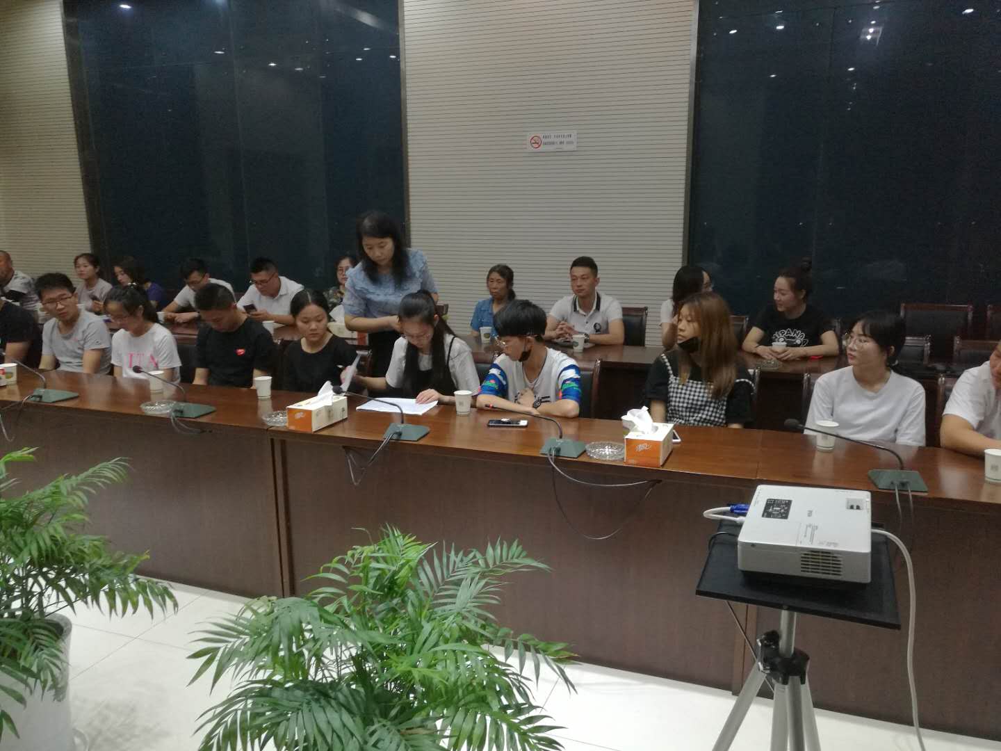 扶贫"三会"在浦口区永宁街道开展助学扶贫现场捐资发放活动