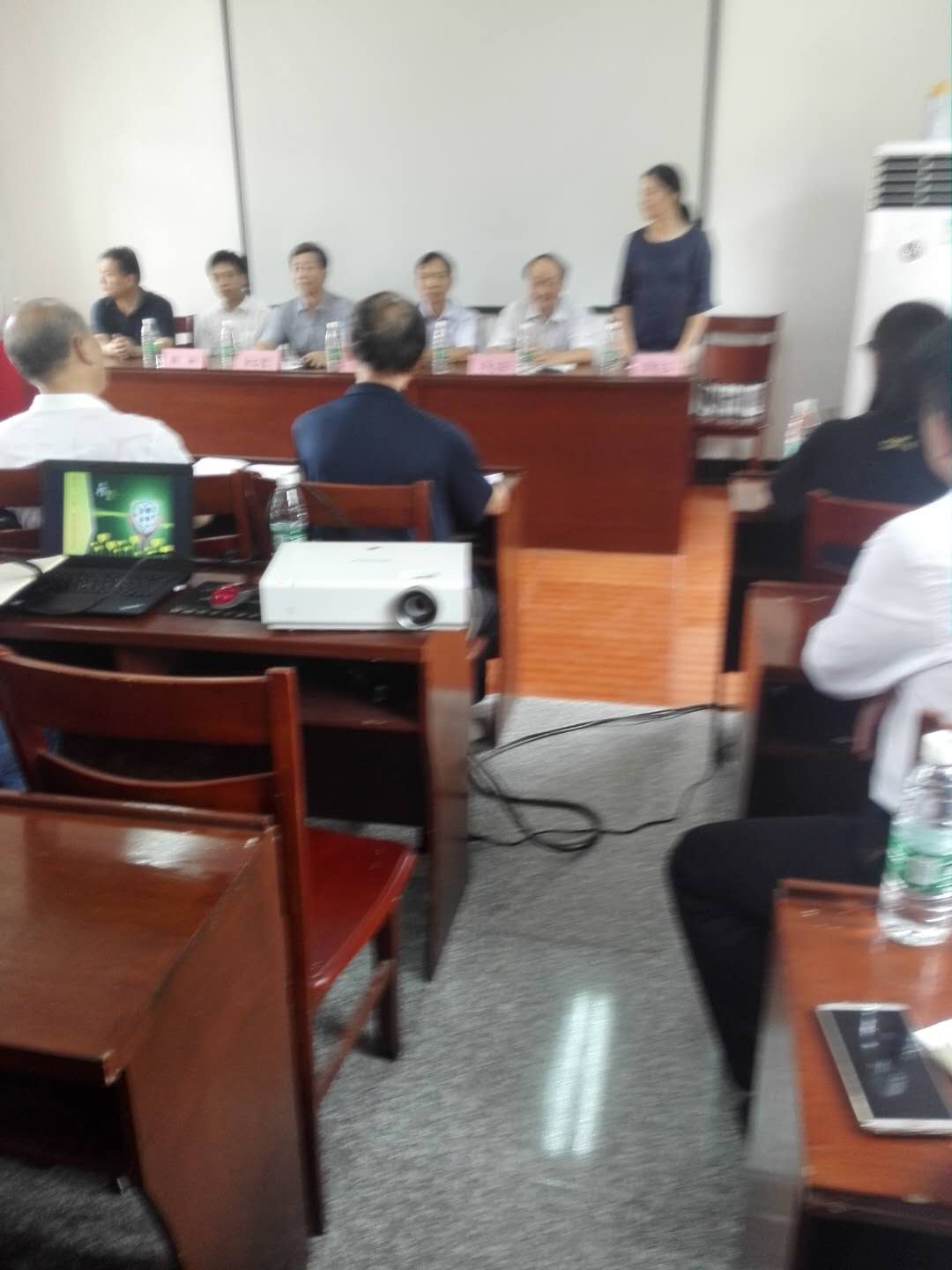 市扶贫"三会"到六合区冶山街道瓜娄村开展助学扶贫现场捐资发放活动